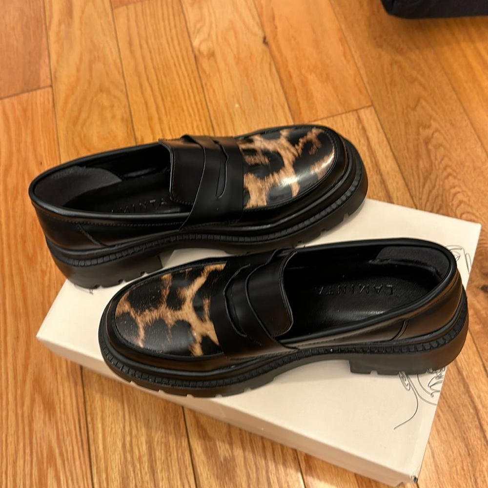 Turkish loafers leopard NWT